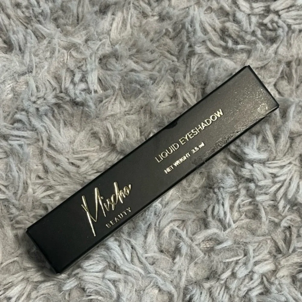 Mischo beauty liquid eyeshadow